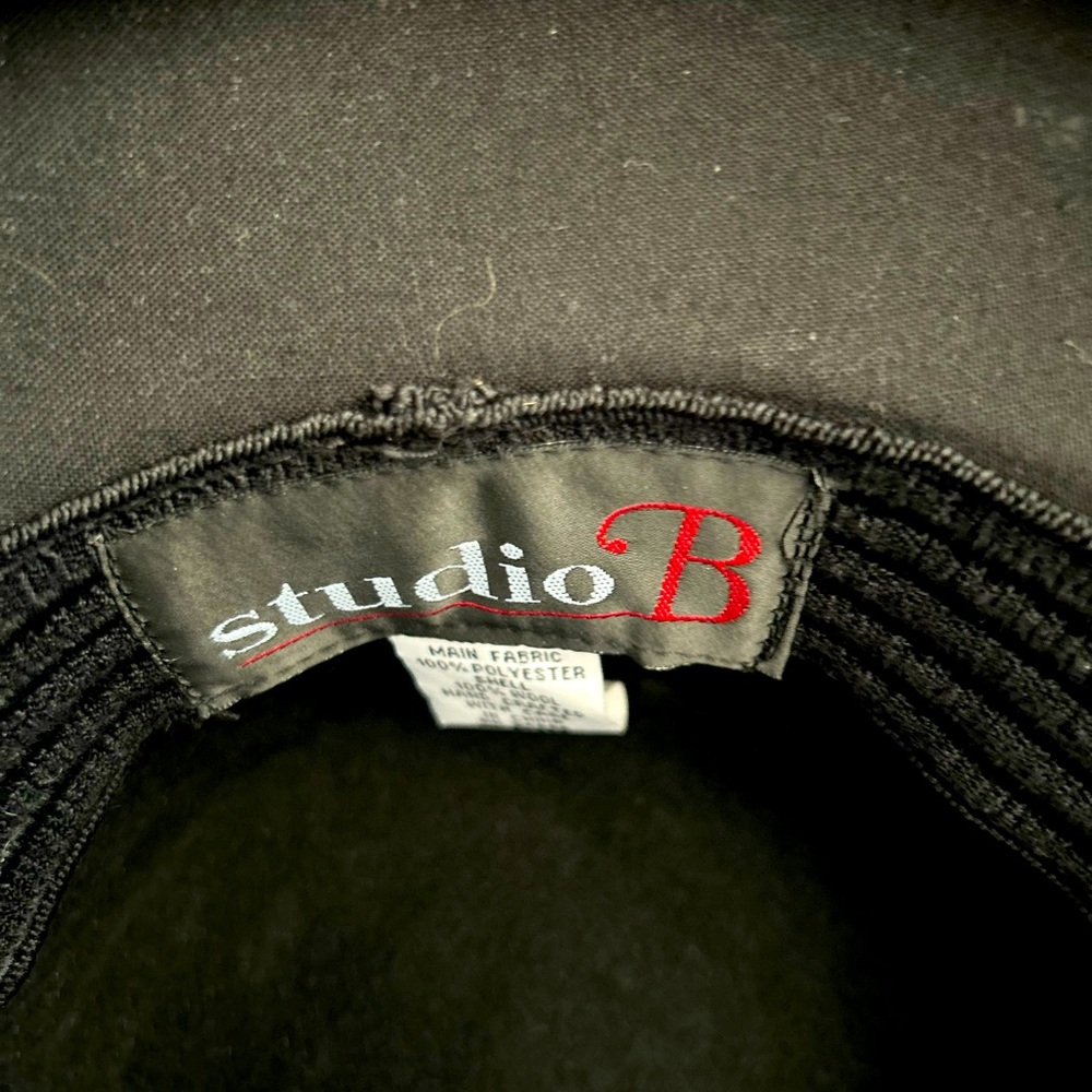 STUDIO B CLASSY HAT - Picture 2 of 3